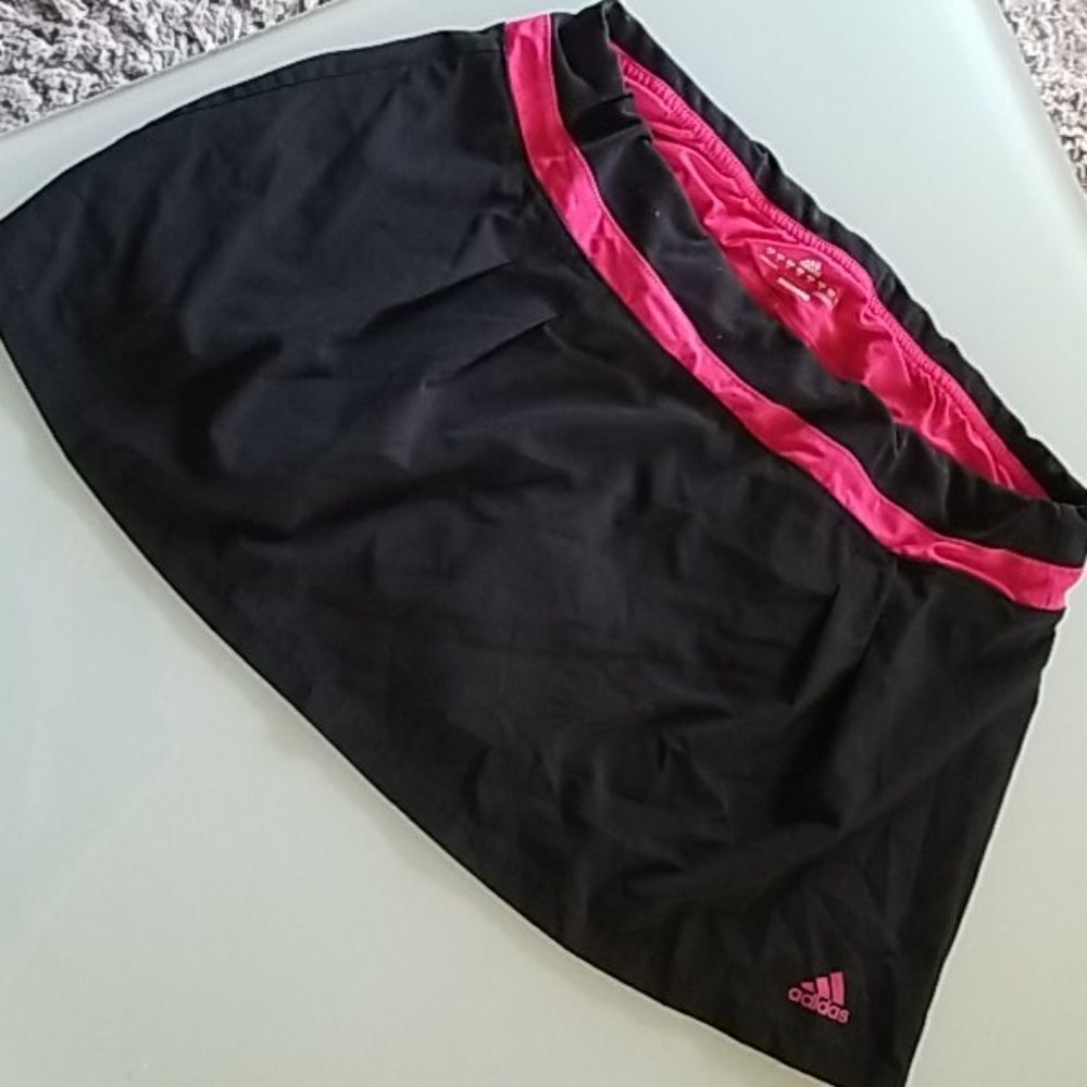 Adidas Adventurecore Gorpcore Skort Black/Pink Size L